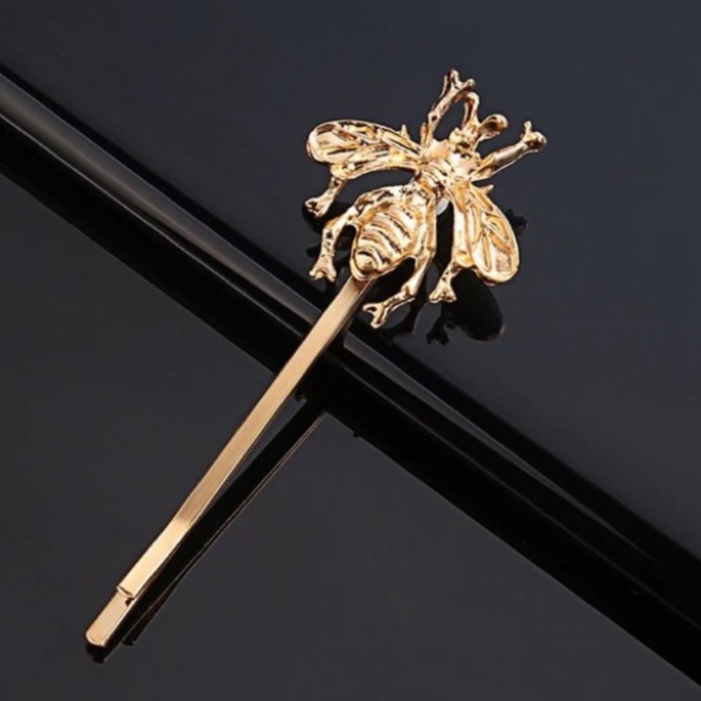 Single Bee Gold Hair Pin